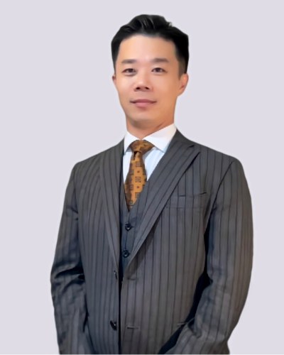 代表取締役 尾崎 隼一郎